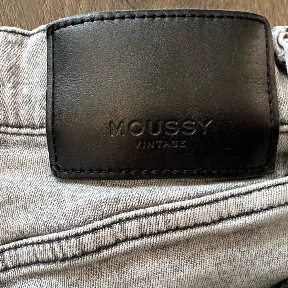 MOUSSY High-Rise Slim Jeans - Picture 3 of 13